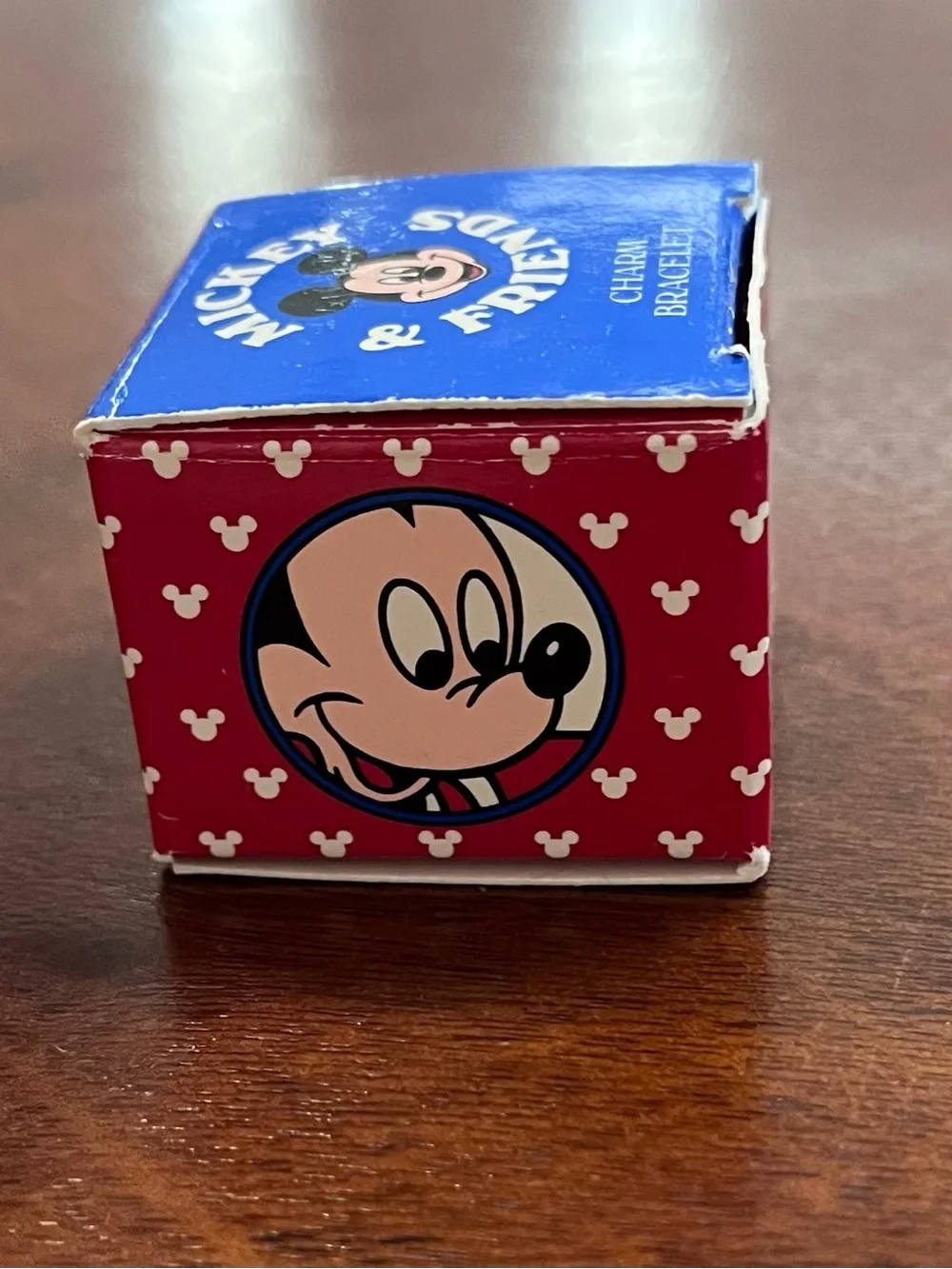 Avon Mickey & Friends Gold Tone Charm Bracelet Disney c1990 90s